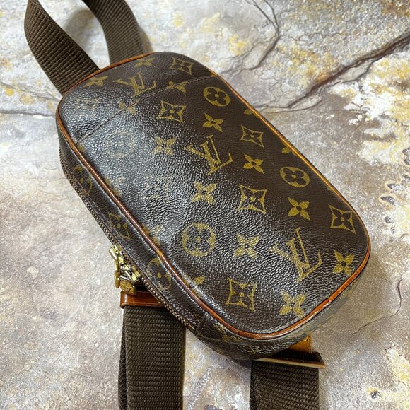 Sold!!Louis Vuitton Pochette Gange Monogram Crossbody Bag / Canvas Belt Bag - Picture 1 of 11